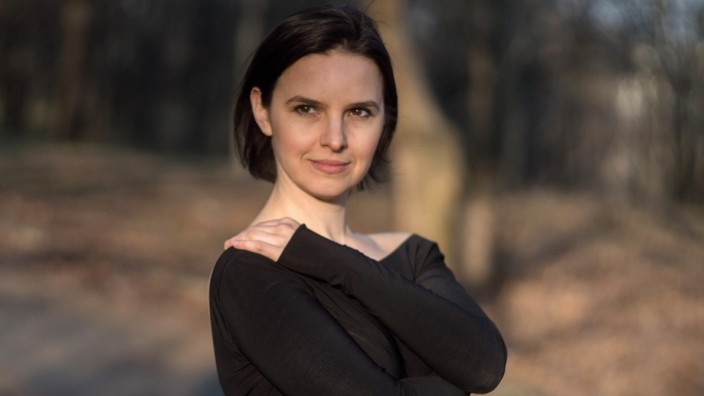 Reden wir über Geld: Oksana Lyniv: Oksana Lyniv hat an der Münchner Staatsoper eine Doppelrolle als Dirigentin und Assistentin von Kirill Petrenko. Nicht das einzig Ungewöhnliche an ihrem Lebenslauf.
