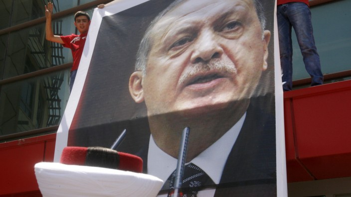 Türkei nach dem Putschversuch: Erdoğan-Anhänger feiern den Präsidenten der Türkei.