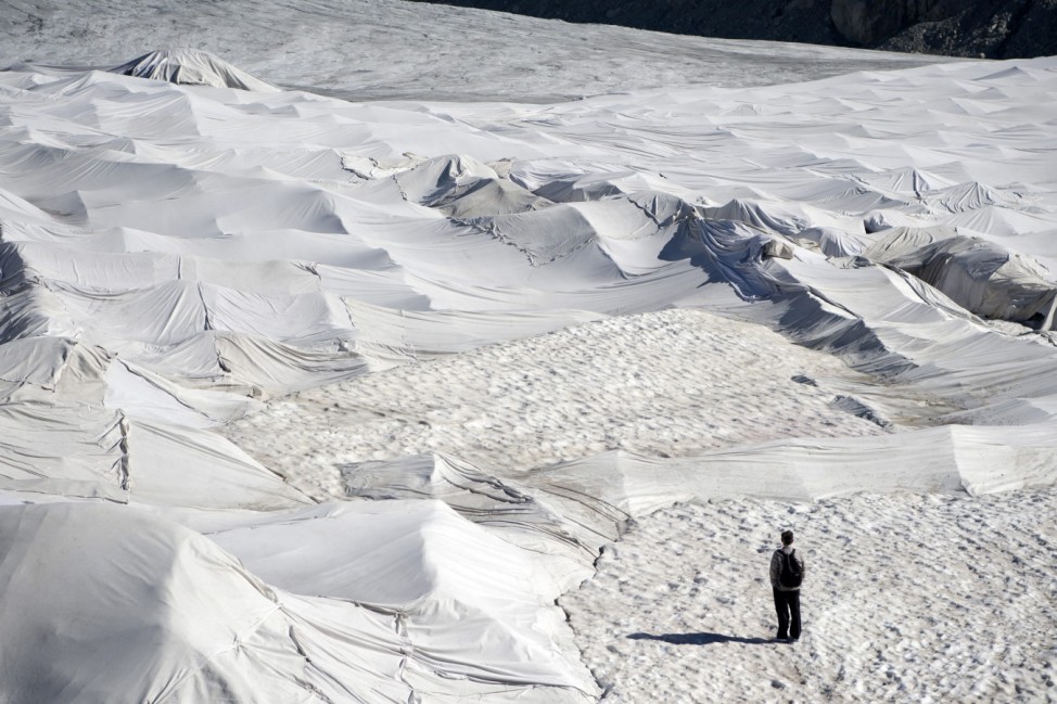 Rhone Glacier protected by special blankets