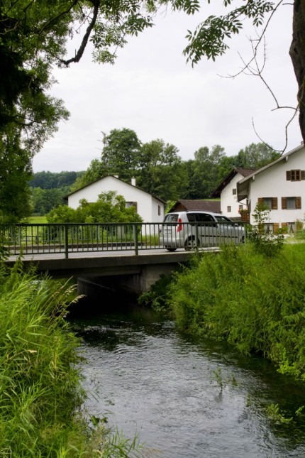 Kaputte Straßen im Landkreis: Die Brücke in Angermühle bei Moosach muss neu gebaut werden.