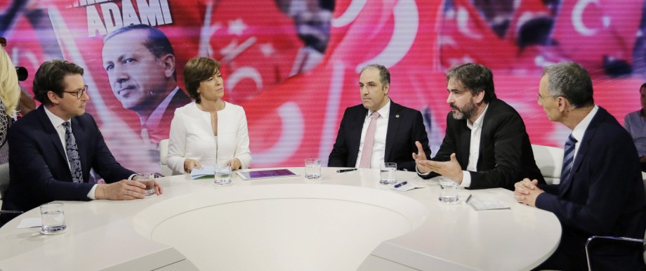 Berlin ZDF Polit Talk Maybrit Illner Thema Erdogans Rache Ist die Türkei noch unser Partner Fot