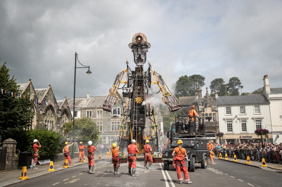 Giant 'Man Engine' Mechanical Puppet Unveiled To The Public