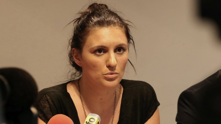 Frankreich: Die Polizistin Sandra Bertin weigert sich, ihren Bericht über die Anschlagsnacht von Nizza zugunsten des Innenministeriums zu beschönigen.