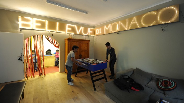 Flüchtlingsprojekt: Das Flüchtlingsprojekt Bellevue di Monaco ist nach wenigen Monaten zu einem Ort des Miteinanders geworden.