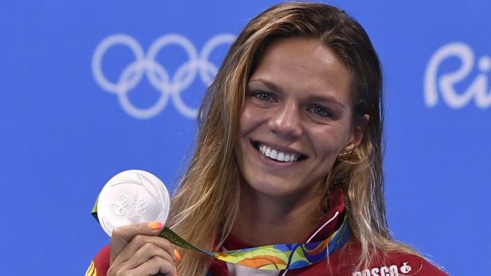Olympia: Das Lächeln der einsamen Silber-Gewinnerin: Julia Jefimowa.