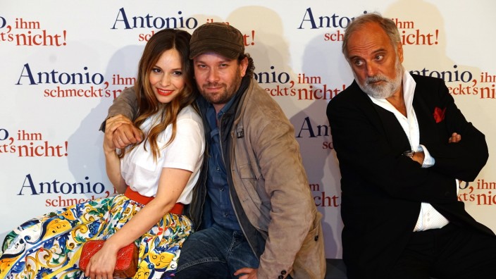 Kino: Mina Tander, Christian Ulmen und Alessandro Bressanello bei der Premiere von "Antonio, ihm schmeckt's nicht".