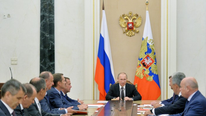 Ukraine-Konflikt: Russlands Präsident Putin bei einemn Treffen des Sicherheitsrates im Kreml.