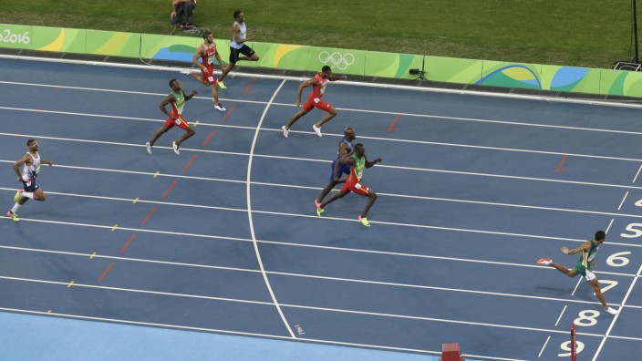 Olympia: Weit vor dem Rest: Der Südafrikaner Wayde Van Niekerk gewinnt die 400 Meter mit Weltrekord.