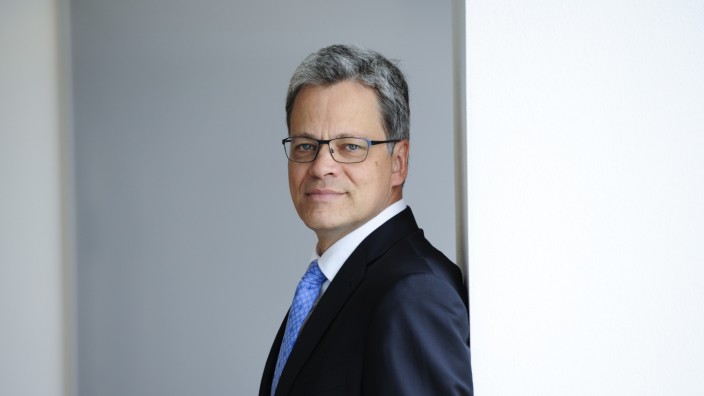 Allianz: Manfred Knof verlässt zum Jahresende die Allianz. Zwischen ihm und Vorstandschef Bäte gab es immer wieder Meinungsverschiedenheiten.