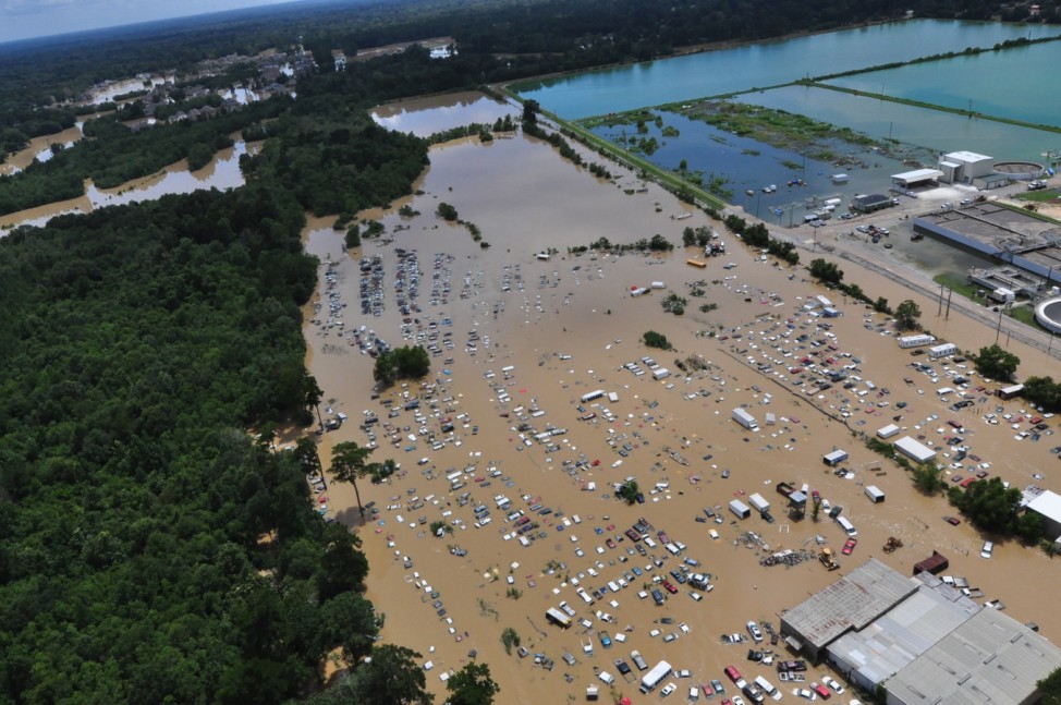 30,000 rescued from deadly Louisiana floodwaters