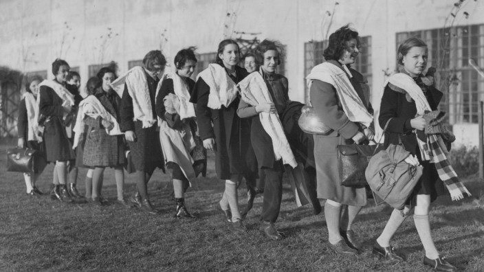 Deutsche jüdische Kinder nach ihrer Ankunft in Großbritannien, 1938
