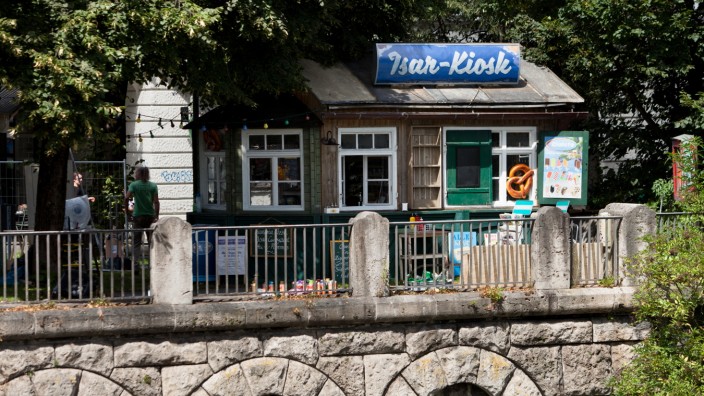 Isarkiosk, Filmkulisse am Baldeplatz, Wittelsbacherbrücke