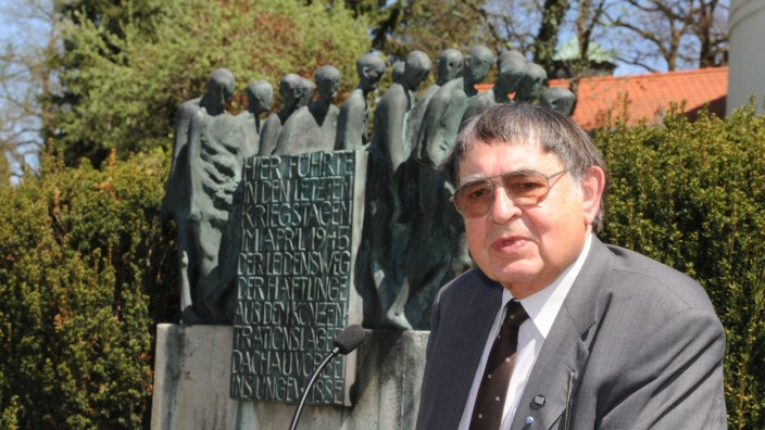 Dachau/Pullach: In 22 Gemeinden des Münchner Umlands steht die Skulptur des Bildhauers Hubertus von Pilgrim, der heute seinen 85. Geburtstag feiert.