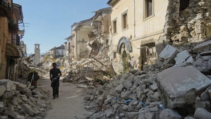 Ihr Forum: Wieder wurde Mittelitalien von einem Erdbeben heimgesucht: Nach L'Aquila 2009 traf es nun die Region um Amatrice.