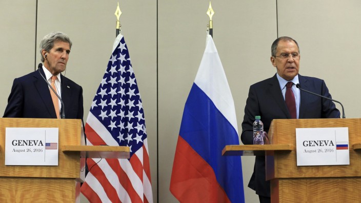Kerry and Lavrov attend a news conference in Geneva