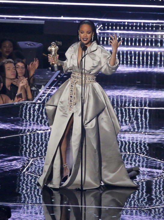 Singer Rihanna accepts the Michael Jackson Video Vanguard Award on at the 2016 MTV Video Music Awards in New York