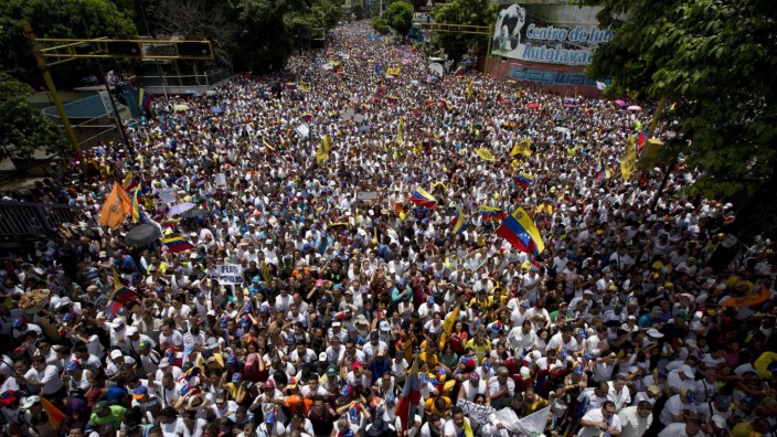 Krise in Venezuela: Mehr als eine Million Menschen fordern ein rasches Referendum über den Amtsverbleib von Präsident Maduro.