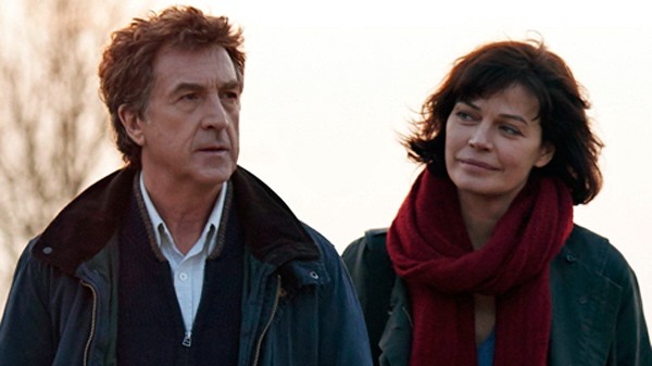 Schauspieler François Cluzet: "Dass sie eine attraktive Frau ist, spielt für ihn keine Rolle." François Cluzet und Marianne Denicourt in "Der Landarzt von Chaussy".