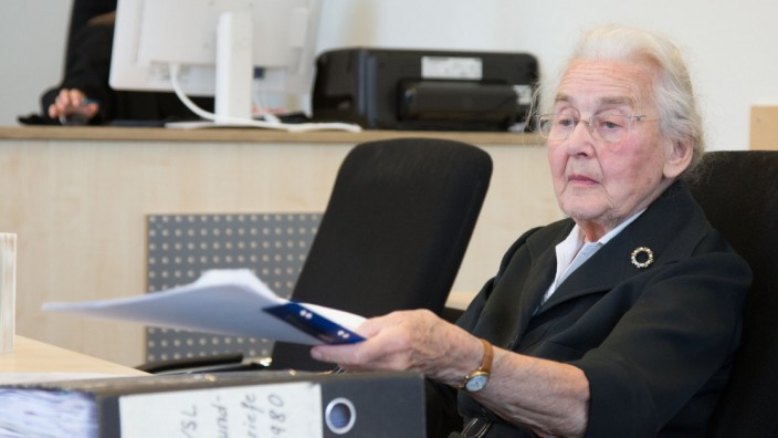 Prozess gegen Holocaust-Leugnerin Ursula Haverbeck