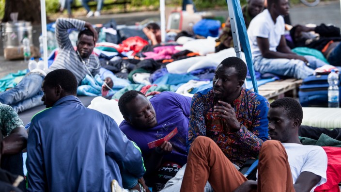 Flüchtlinge am Sendlinger Tor Platz