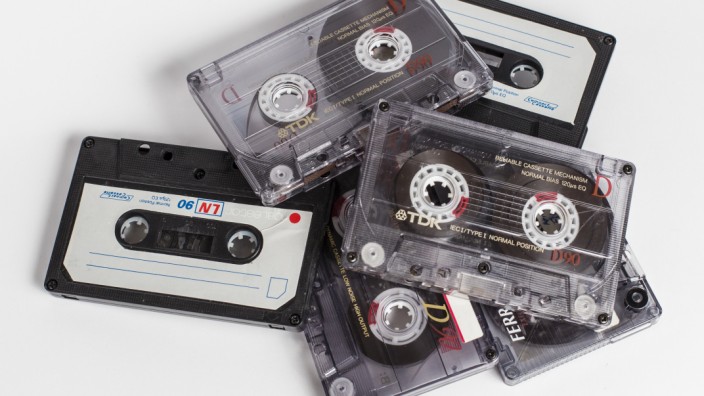 Musicassette, Compact Cassette, audio cassette, audiocassette, magnetofon tape, medium, record, sound