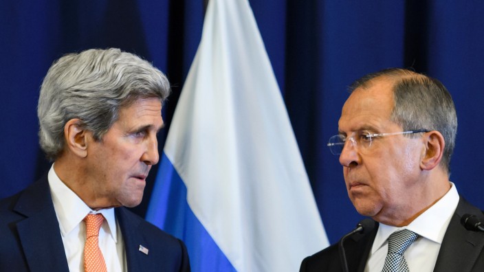 Abkommen zwischen Russland und den USA: Abkommen in Genf: Mehr als elf Stunden hatte US-Außenminister John Kerry (links) mit seinem russischen Kollegen Sergeij Lawrow verhandelt.
