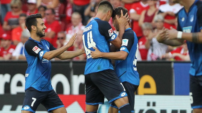 Bundesliga: Mark Uth (r.) ist mit zwei Treffern entscheidend an der Aufholjagd von Hoffenheim beteiligt.