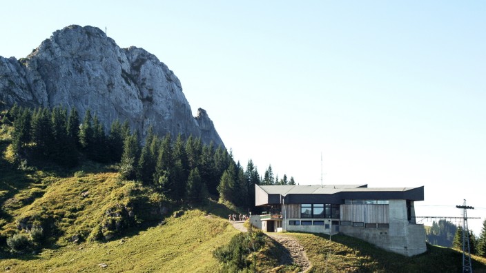 Einbruchserie: Die Taubensteinbahn (das Foto zeigt die Bergstation) zählt zu den beliebtesten Kabinenbahnen in den oberbayerischen Bergen.