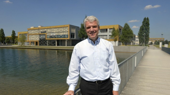 Zehn Jahre Infineon in Neubiberg: Ralf Memmel, Sprecher der Campeon-Betriebsleitung, hat noch erlebt, wie das Unternehmen auf verschiedene Standorte aufgesplittet war.