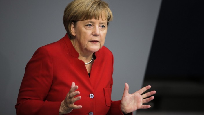 Vor der Wahl zum Berliner Abgeordnetenhaus: Seit ihre Partei mitregiere, "ist es besser geworden in Berlin": Bundeskanzlerin Angela Merkel kritisiert die Arbeit des Regierenden Bürgermeisters von der SPD.