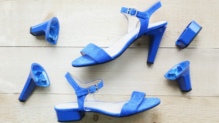 Damen Schuhe Absätze Schuhe mit flachen und mittelhohen Absätzen BY FAR Andere materialien sandalen in Schwarz 