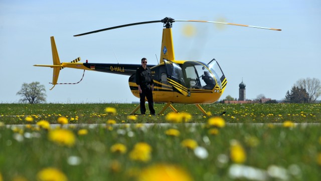 Rundflüge: Helikopterpilot Dirk Schepanek
