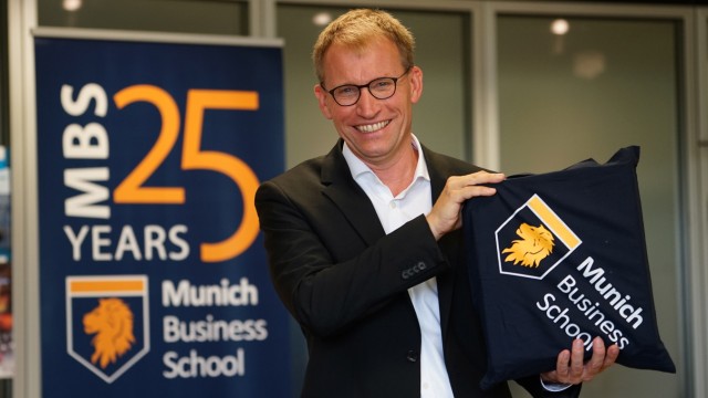Jubiläum: Zum 25. Geburtstag hat sich die Munich Business School mit ihrem Dekan Stefan Baldi vorgenommen, noch internationaler zu werden.