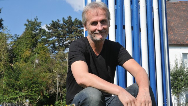 Dreharbeiten: Tatort, Polizeiruf, Fernsehpreis: Der 58-jährige Christian Jeltsch gehört zu den renommiertesten Drehbuchautoren der Republik. Er wohnt selbst in der Nähe von Harmating.