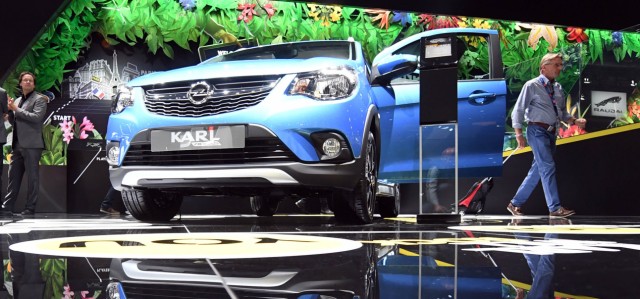 Opel Karl Rocks auf dem Pariser Autosalon 2016.