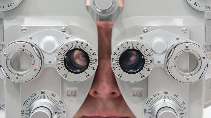 Augenarzt wehrt sich gegen Zwangszuweisung von Patienten