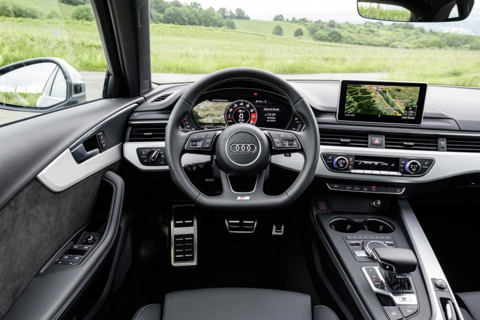 Das Cockpit des Audi S4 Avant