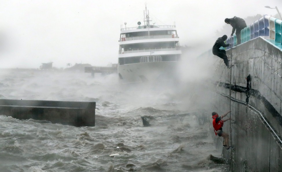 Typhoon Chaba brings high winds and rain to South Korea