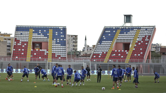 Ukraine: Kosovos Nationalmannschaft trainiert im albanischen Shkodra für das Quali-Spiel gegen Kroatien.
