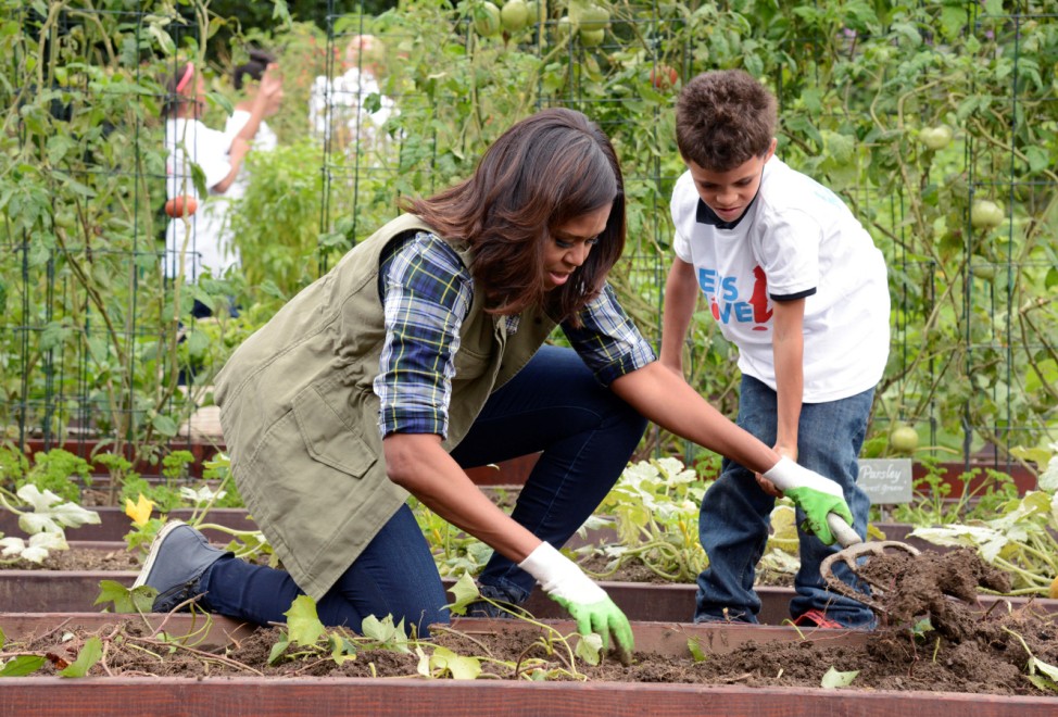 President Obama joins First Lady Michelle in White House Garden