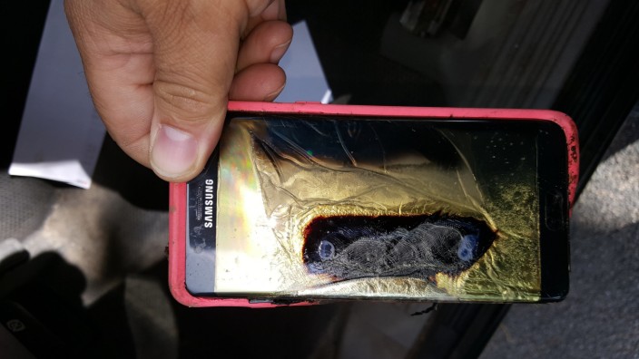Energie: Manche Smartphone-Hersteller hatten in der Vergangenheit Probleme mit Akkus, die in Brand geraten sind.
