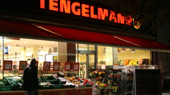 Einzelhandel: 140 Filialen hat Tengelmann im Stadtgebiet. Auch weil sie oft in bester Lage zu finden sind, haben die konkurrierenden Ketten großes Interesse daran.