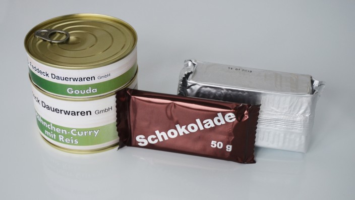 Notfallversorgung: Gouda und Schokolade, die sehr, sehr lange halten.