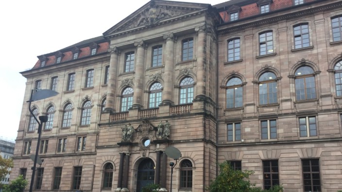 Neuer Dienstsitz: Der neue Dienstsitz von Gesundheitsministerium Melanie Huml ist im ehemaligen Gewerbemuseum mitten in Nürnberg nahe dem Bahnhof untergebracht.