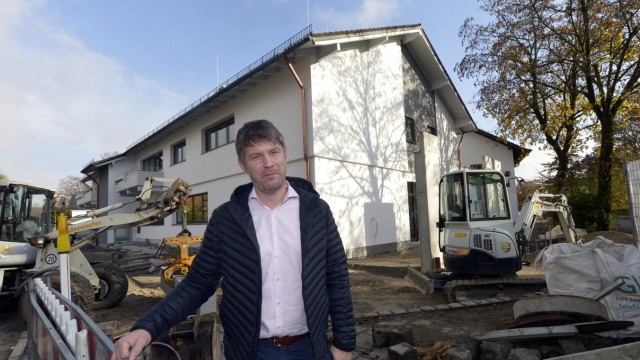 Aschheim: Nach mehreren Kostensteigerungen hofft Bürgermeister Thomas Glashauser, das Projekt endlich gut abschließen zu können