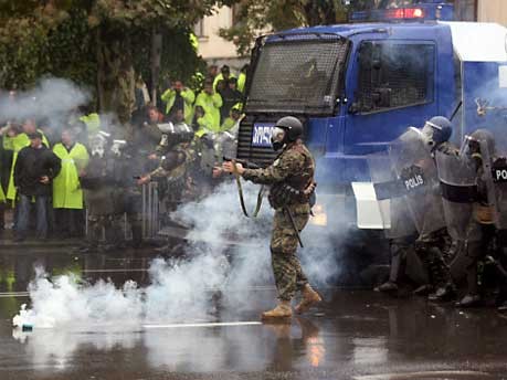 Tränengas, Demonstration, Georgien, dpa