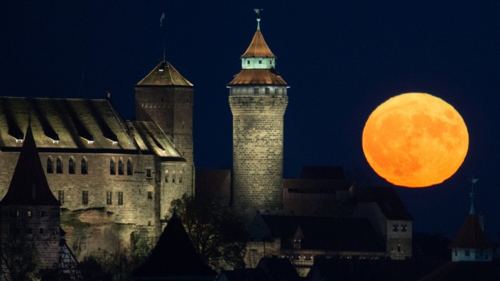 Mondaufgang in Nürnberg