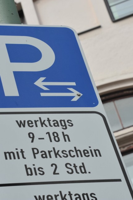 Neuhausen/Nymphenburg: Bislang kostet der Parkschein in Lizenzgebieten einen Euro pro Stunde. Das soll sich ändern.