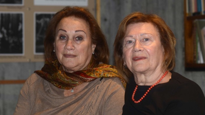 Dachau: Das Schicksal ihrer jüdischen Familie hielt Dina Dor-Kasten (rechts) in ihrem Buch auch für ihre Schwester Tonia fest.