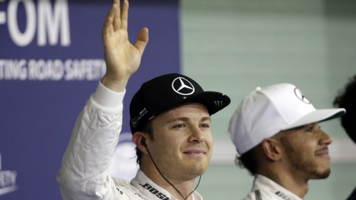 Finale der Formel 1: Einer von ihnen wird Weltmeister: Nico Rosberg (links) neben Lewis Hamilton.